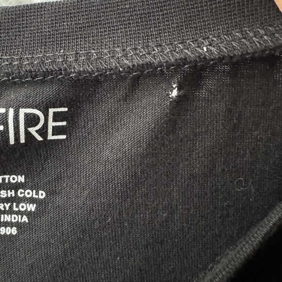 Black and yellow retro style graphic tee - Picture 8 of 8